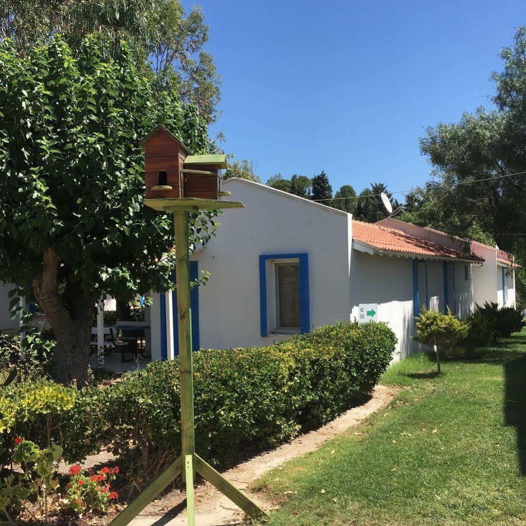 Teos Ormanci Tatil Koyu Hotel Seferihisar Ngoại thất bức ảnh
