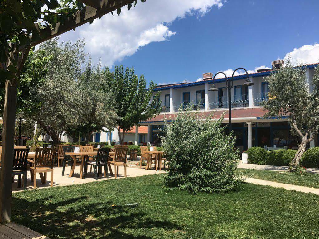 Teos Ormanci Tatil Koyu Hotel Seferihisar Ngoại thất bức ảnh