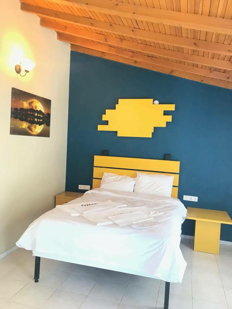 Teos Ormanci Tatil Koyu Hotel Seferihisar Ngoại thất bức ảnh