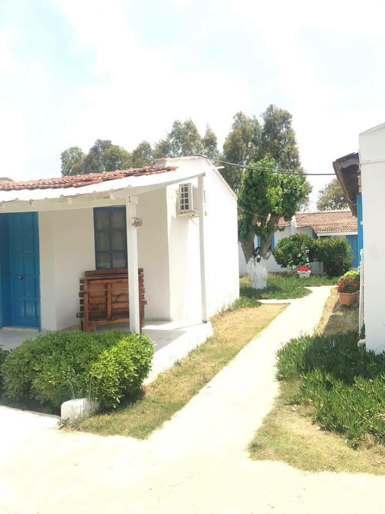 Teos Ormanci Tatil Koyu Hotel Seferihisar Ngoại thất bức ảnh